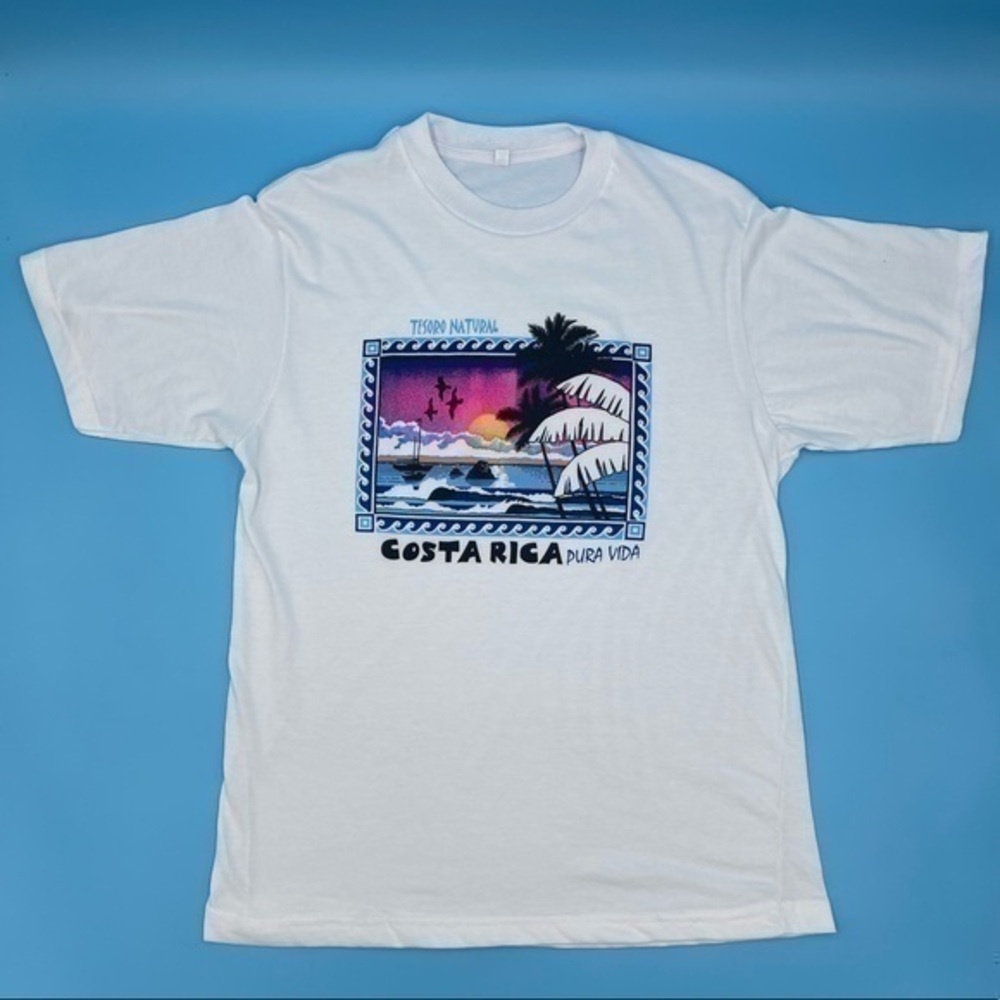 NWOT - Costa Rica Pura Vida T-Shirt